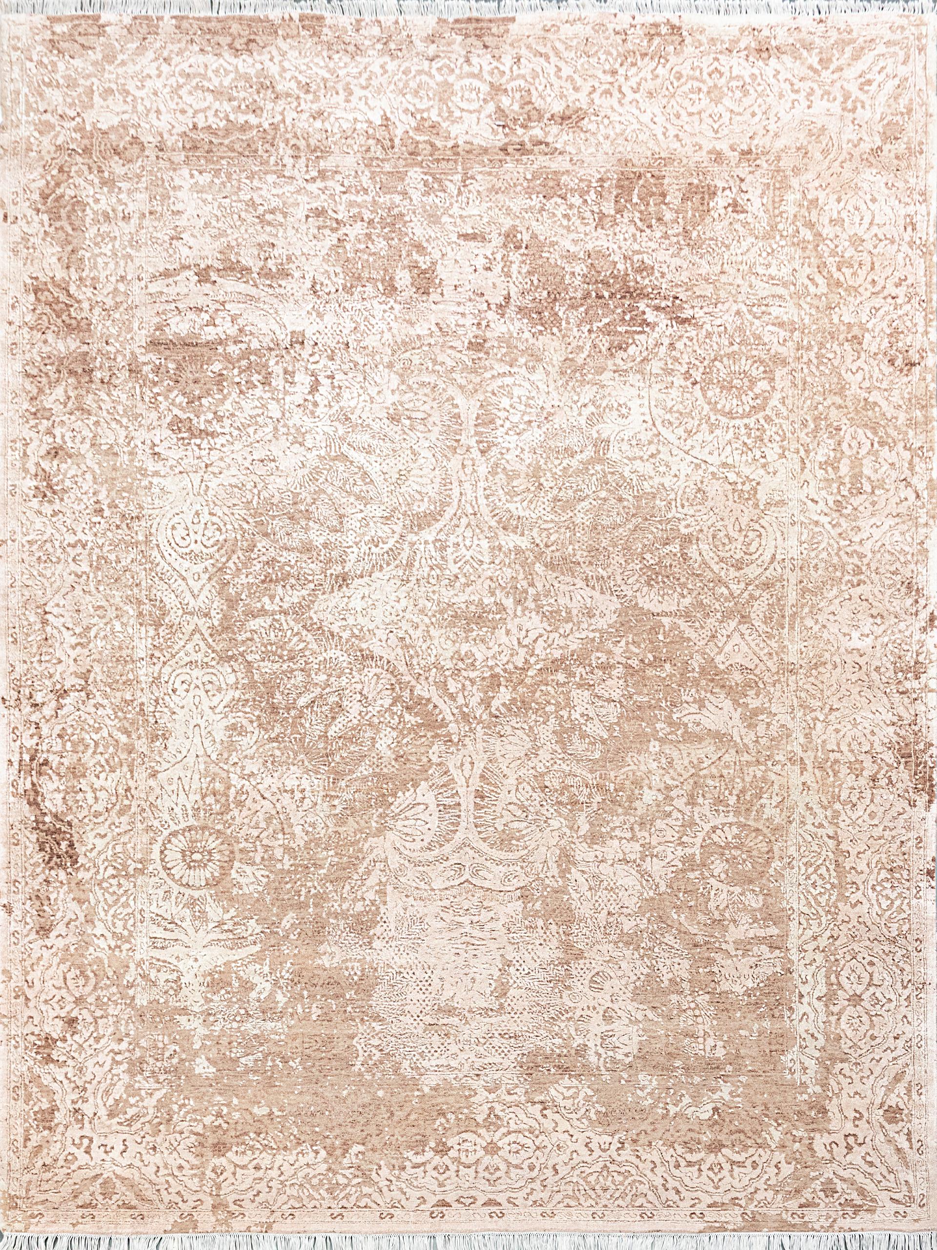 RE 7006 — Traditional rug
